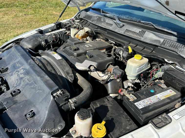 image for item NR9454 2015 Dodge Ram 4500HD  flatbed truck