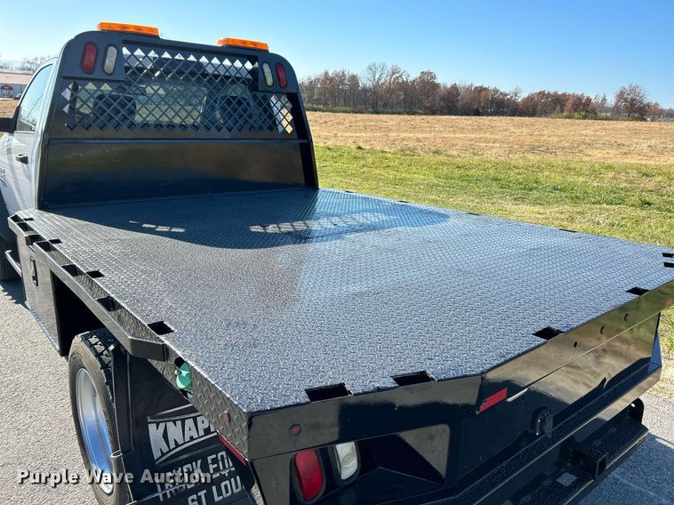 image for item NR9454 2015 Dodge Ram 4500HD  flatbed truck