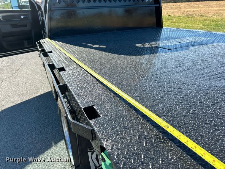 image for item NR9454 2015 Dodge Ram 4500HD  flatbed truck