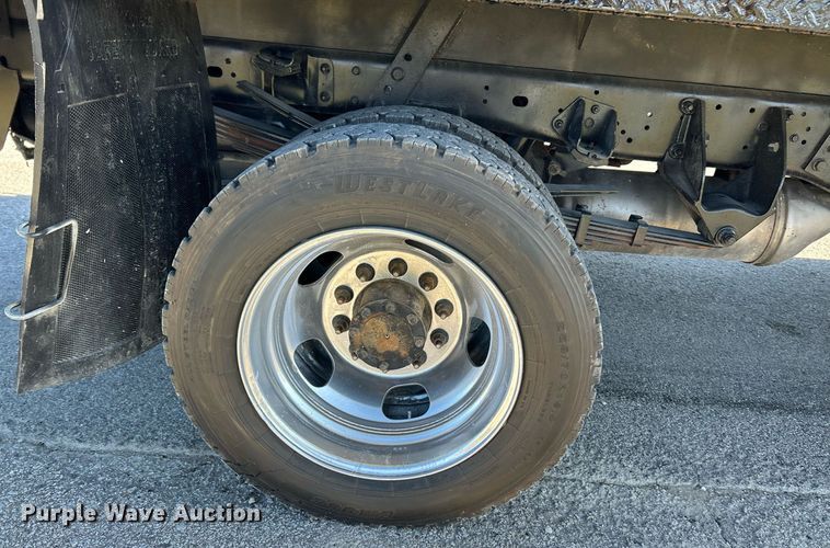 image for item NR9454 2015 Dodge Ram 4500HD  flatbed truck