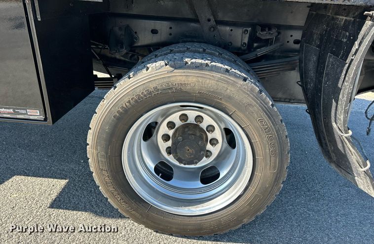 image for item NR9454 2015 Dodge Ram 4500HD  flatbed truck