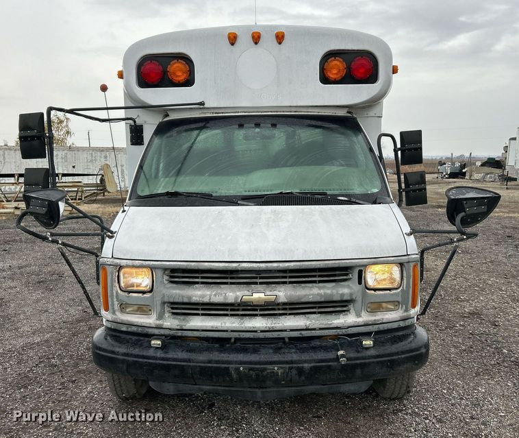 image for item NR9459 2000 Chevrolet Express  school bus