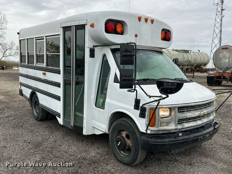 image for item NR9459 2000 Chevrolet Express  school bus