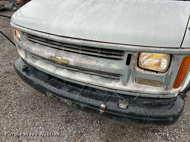 image for item NR9459 2000 Chevrolet Express  school bus