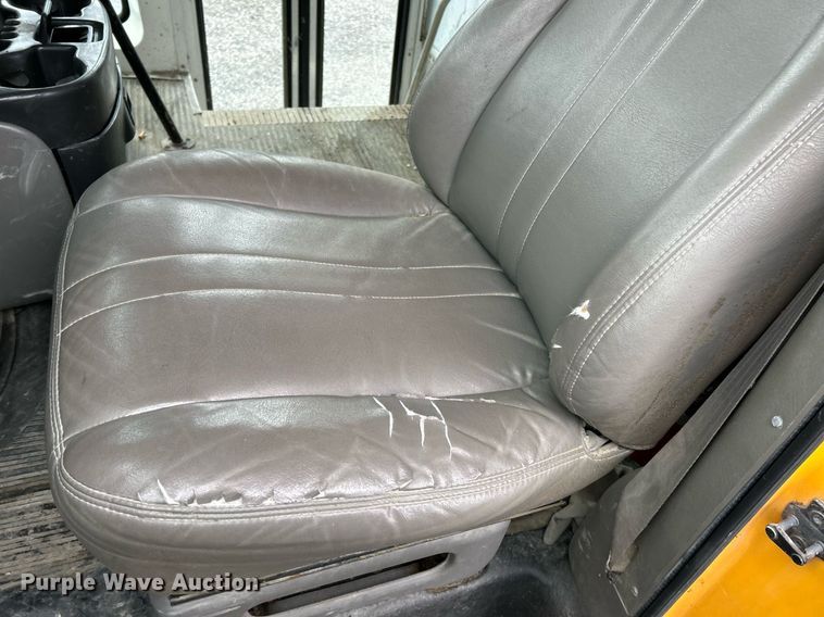 image for item NR9459 2000 Chevrolet Express  school bus