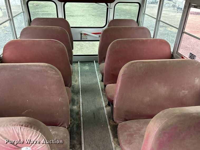 image for item NR9459 2000 Chevrolet Express  school bus