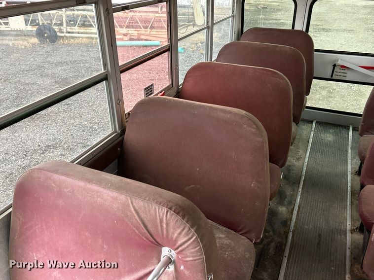 image for item NR9459 2000 Chevrolet Express  school bus