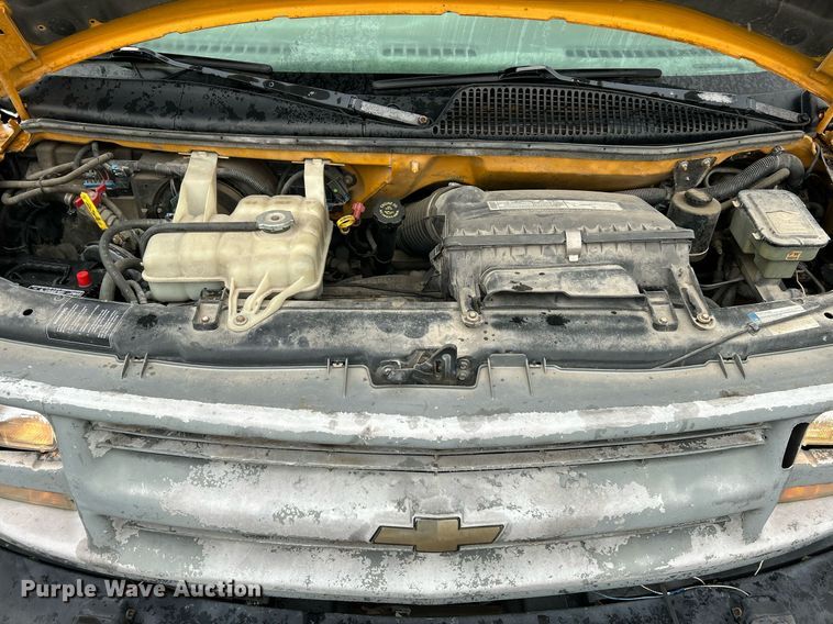 image for item NR9459 2000 Chevrolet Express  school bus