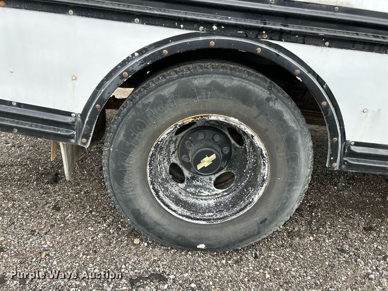 image for item NR9459 2000 Chevrolet Express  school bus