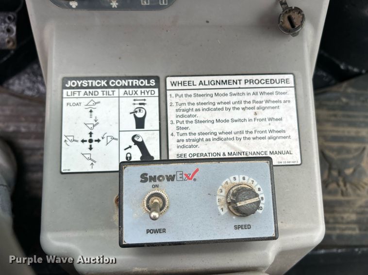 image for item NR9463 2005 Bobcat Toolcat 5600  utility vehicle