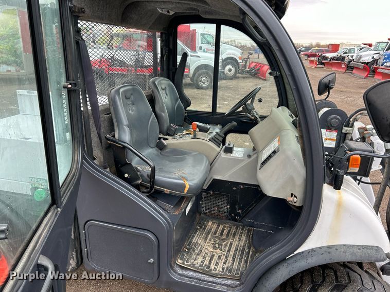 image for item NR9463 2005 Bobcat Toolcat 5600  utility vehicle