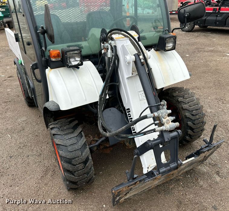 image for item NR9463 2005 Bobcat Toolcat 5600  utility vehicle