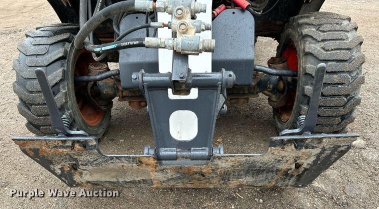 image for item NR9463 2005 Bobcat Toolcat 5600  utility vehicle