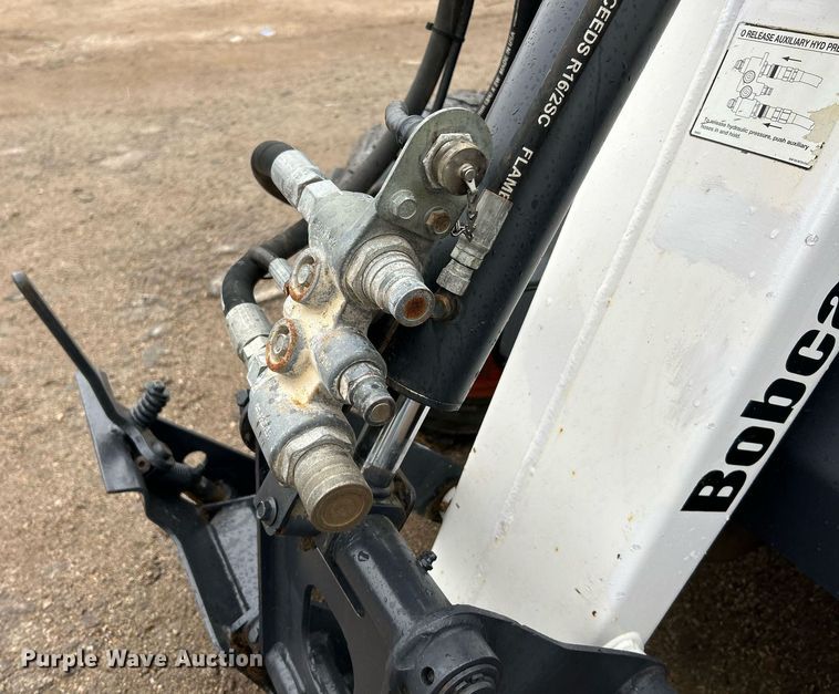 image for item NR9463 2005 Bobcat Toolcat 5600  utility vehicle