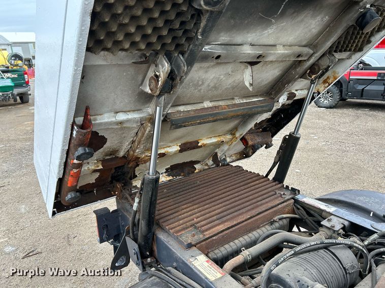 image for item NR9463 2005 Bobcat Toolcat 5600  utility vehicle