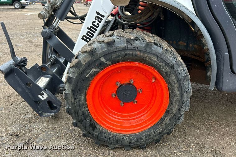 image for item NR9463 2005 Bobcat Toolcat 5600  utility vehicle