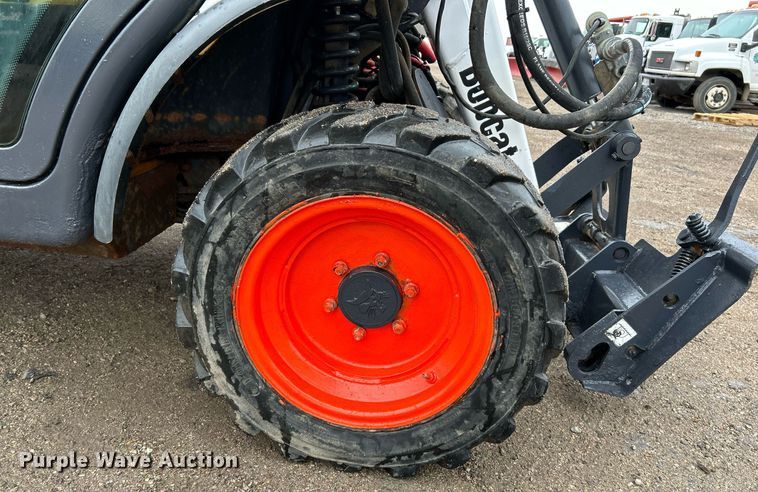 image for item NR9463 2005 Bobcat Toolcat 5600  utility vehicle