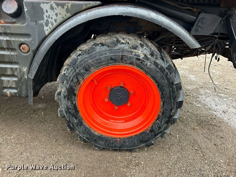 image for item NR9463 2005 Bobcat Toolcat 5600  utility vehicle