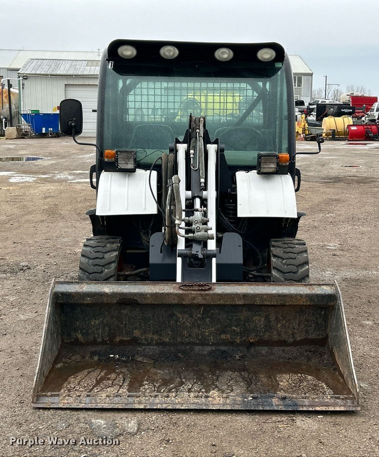image for item NR9464 2006 Bobcat Toolcat 5600  utility vehicle