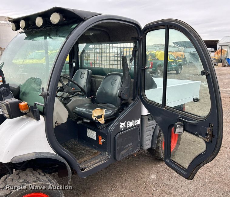image for item NR9464 2006 Bobcat Toolcat 5600  utility vehicle