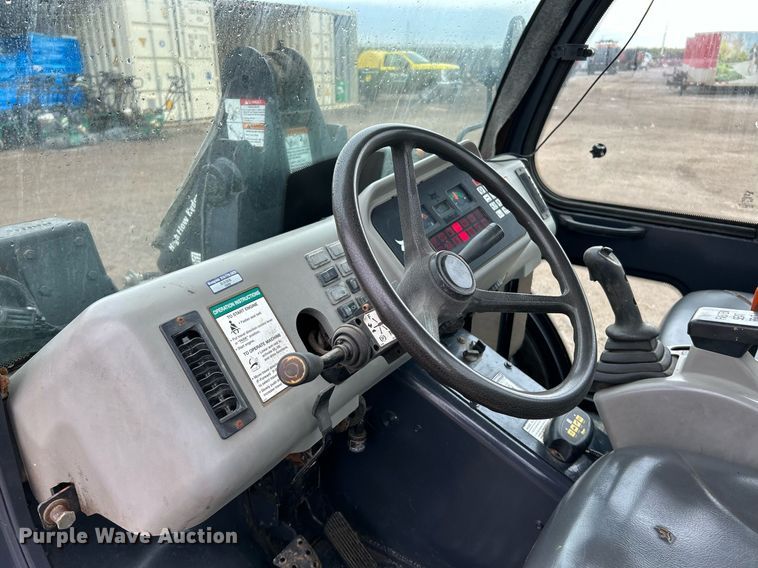 image for item NR9464 2006 Bobcat Toolcat 5600  utility vehicle