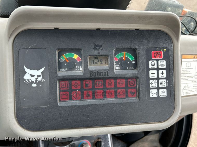 image for item NR9464 2006 Bobcat Toolcat 5600  utility vehicle