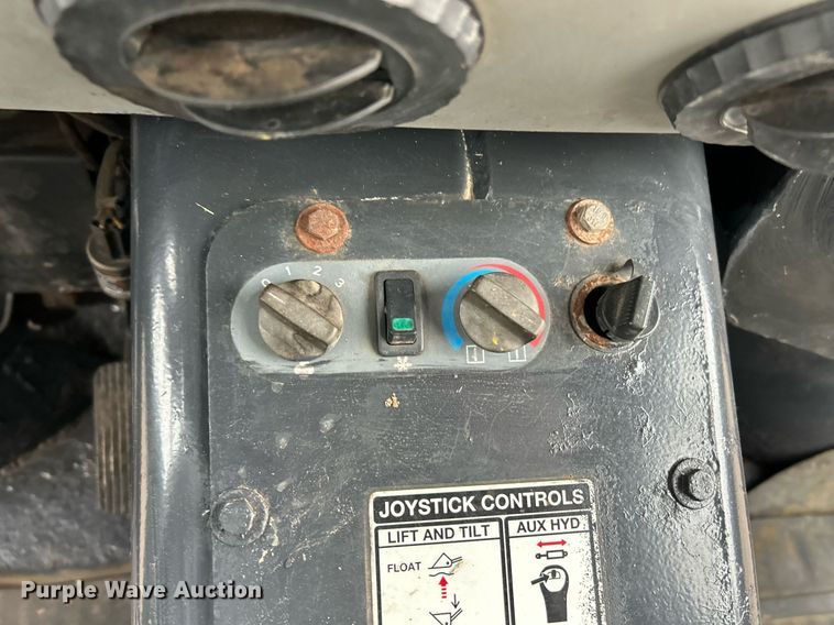 image for item NR9464 2006 Bobcat Toolcat 5600  utility vehicle