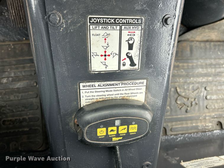 image for item NR9464 2006 Bobcat Toolcat 5600  utility vehicle