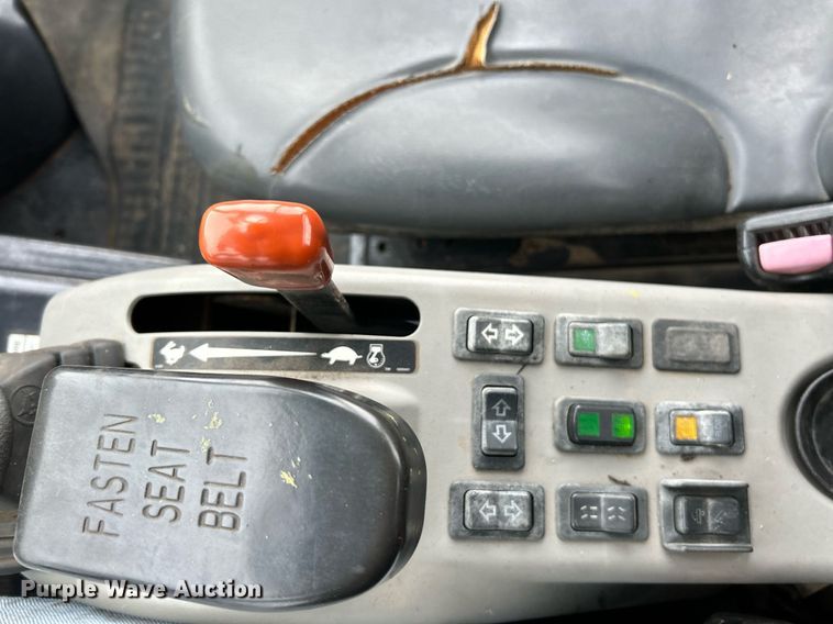 image for item NR9464 2006 Bobcat Toolcat 5600  utility vehicle