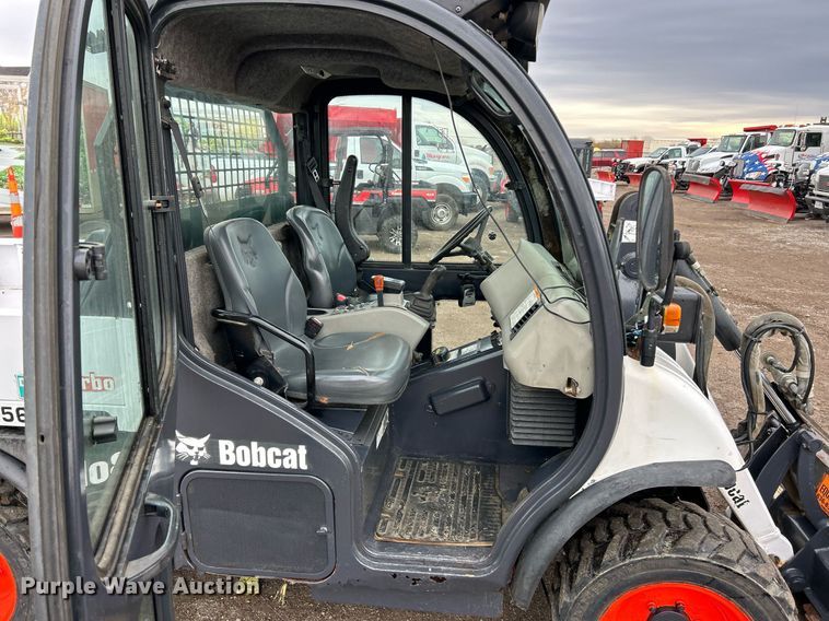 image for item NR9464 2006 Bobcat Toolcat 5600  utility vehicle