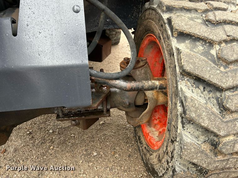 image for item NR9464 2006 Bobcat Toolcat 5600  utility vehicle