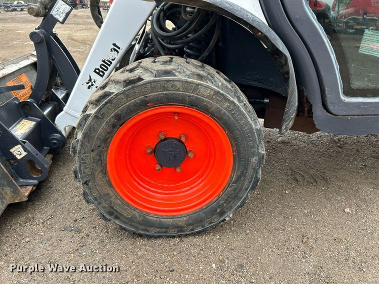 image for item NR9464 2006 Bobcat Toolcat 5600  utility vehicle