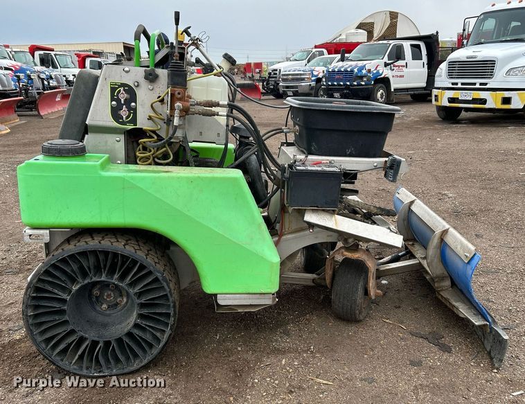 image for item NR9466 Steel Green SG42  turf sprayer