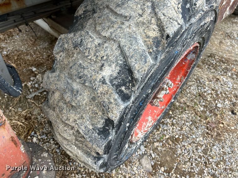 image for item NR9477 1999 Skyjack SJ8831A  scissor lift