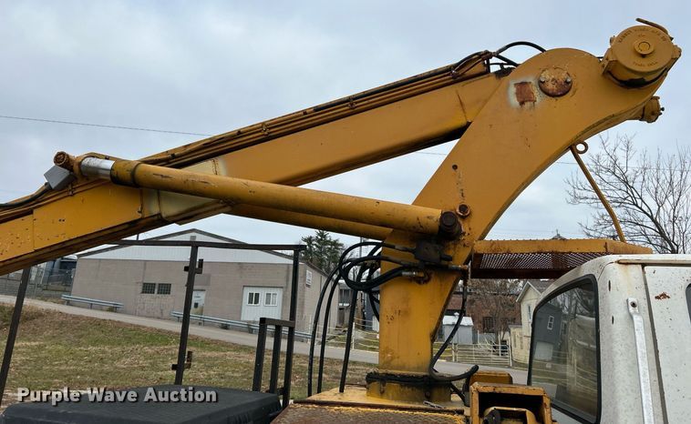 image for item NR9478 1986 Ford F600  bucket truck