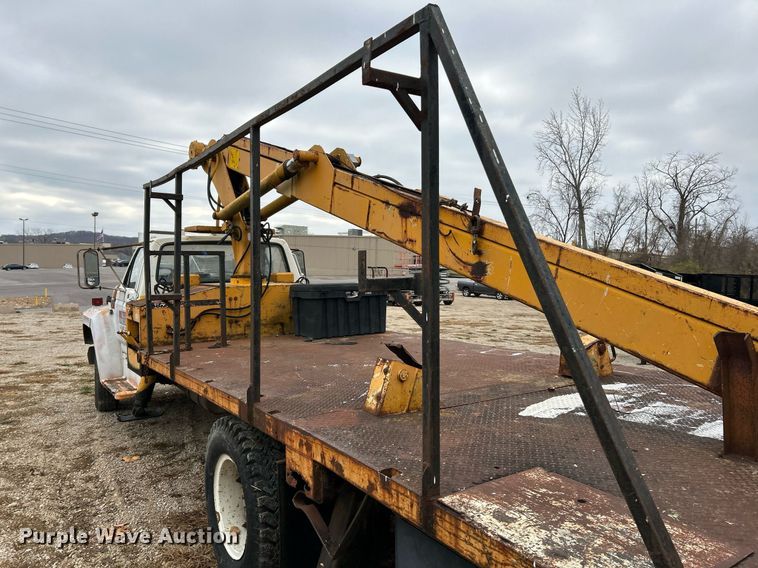 image for item NR9478 1986 Ford F600  bucket truck