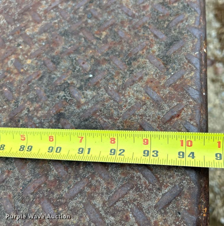 image for item NR9478 1986 Ford F600  bucket truck