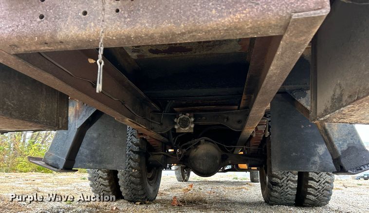 image for item NR9478 1986 Ford F600  bucket truck