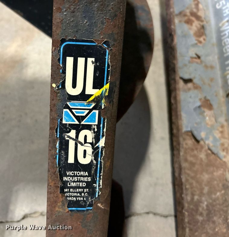 image for item NR9485 (2) 5th wheel hitches