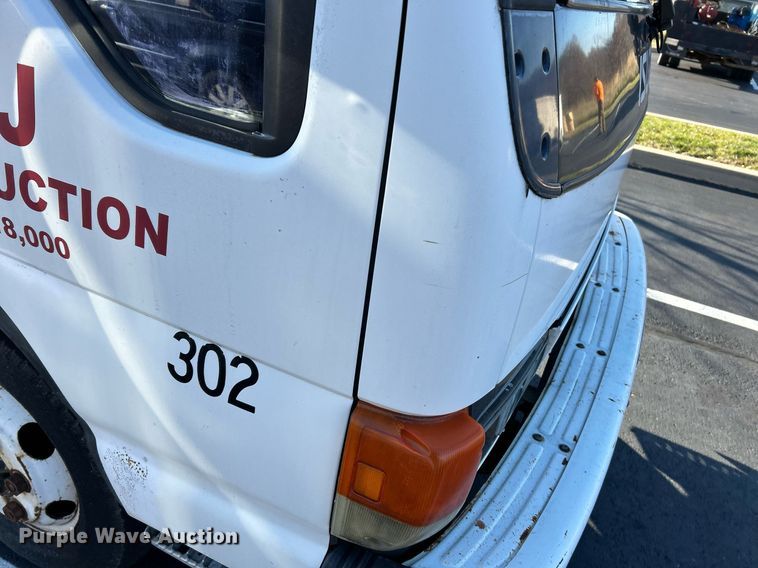 image for item NR9487 1999 Isuzu NPR  street sweeper truck