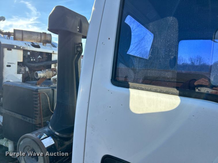 image for item NR9487 1999 Isuzu NPR  street sweeper truck