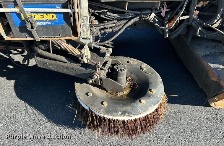 image for item NR9487 1999 Isuzu NPR  street sweeper truck