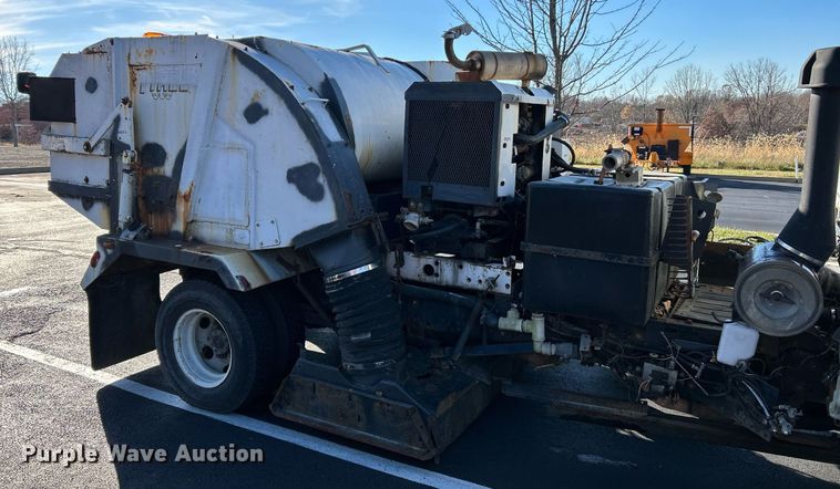 image for item NR9487 1999 Isuzu NPR  street sweeper truck