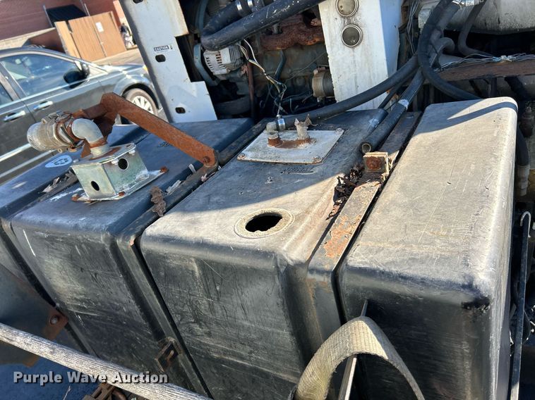 image for item NR9487 1999 Isuzu NPR  street sweeper truck