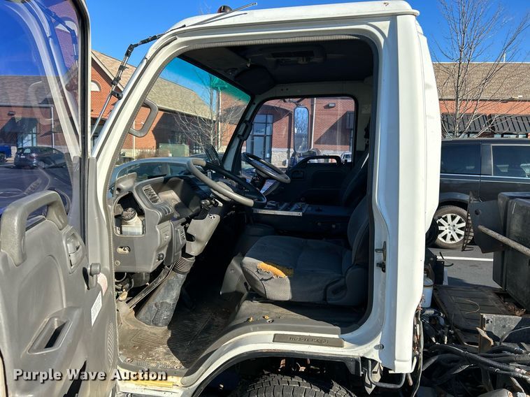 image for item NR9487 1999 Isuzu NPR  street sweeper truck