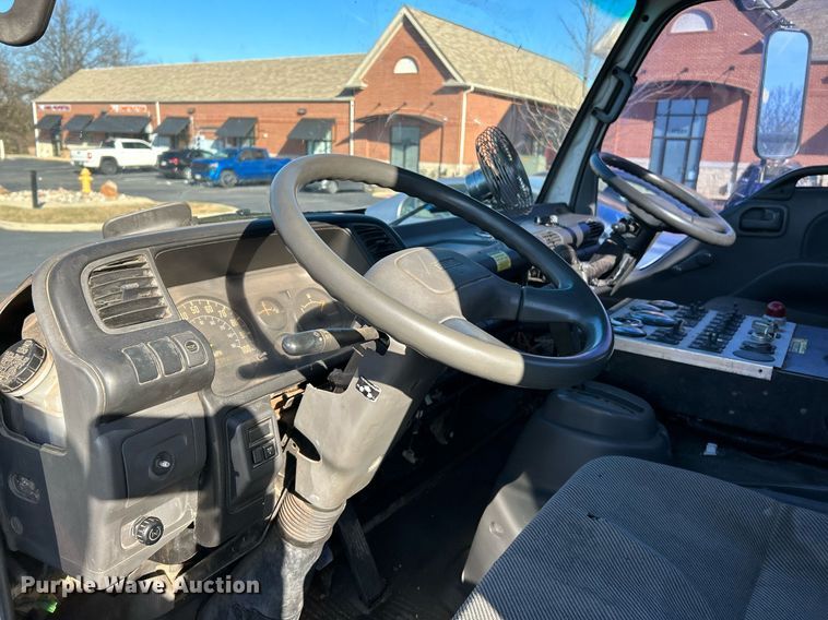 image for item NR9487 1999 Isuzu NPR  street sweeper truck