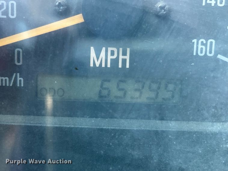 image for item NR9487 1999 Isuzu NPR  street sweeper truck