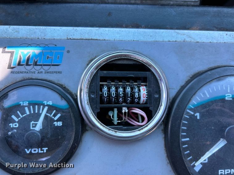 image for item NR9487 1999 Isuzu NPR  street sweeper truck