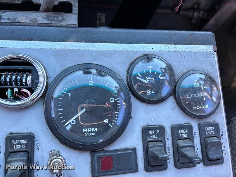 image for item NR9487 1999 Isuzu NPR  street sweeper truck