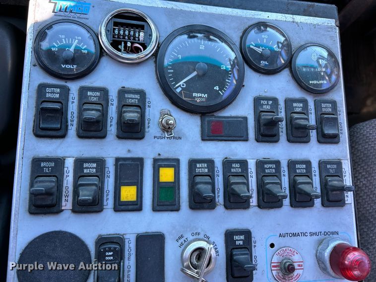 image for item NR9487 1999 Isuzu NPR  street sweeper truck